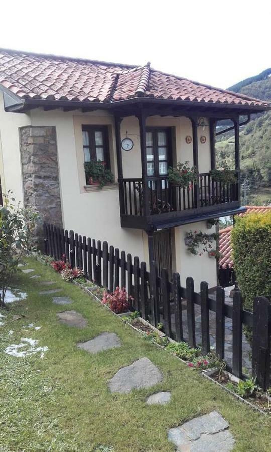 La Casina De Santulaya Villa Cangas De Narcea Dış mekan fotoğraf